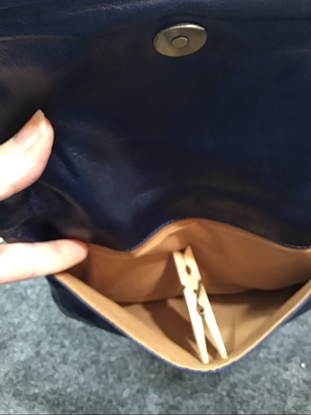 Hobo Int Classic Navy Leather fold over Wristlet Clutch - Picture 6 of 11